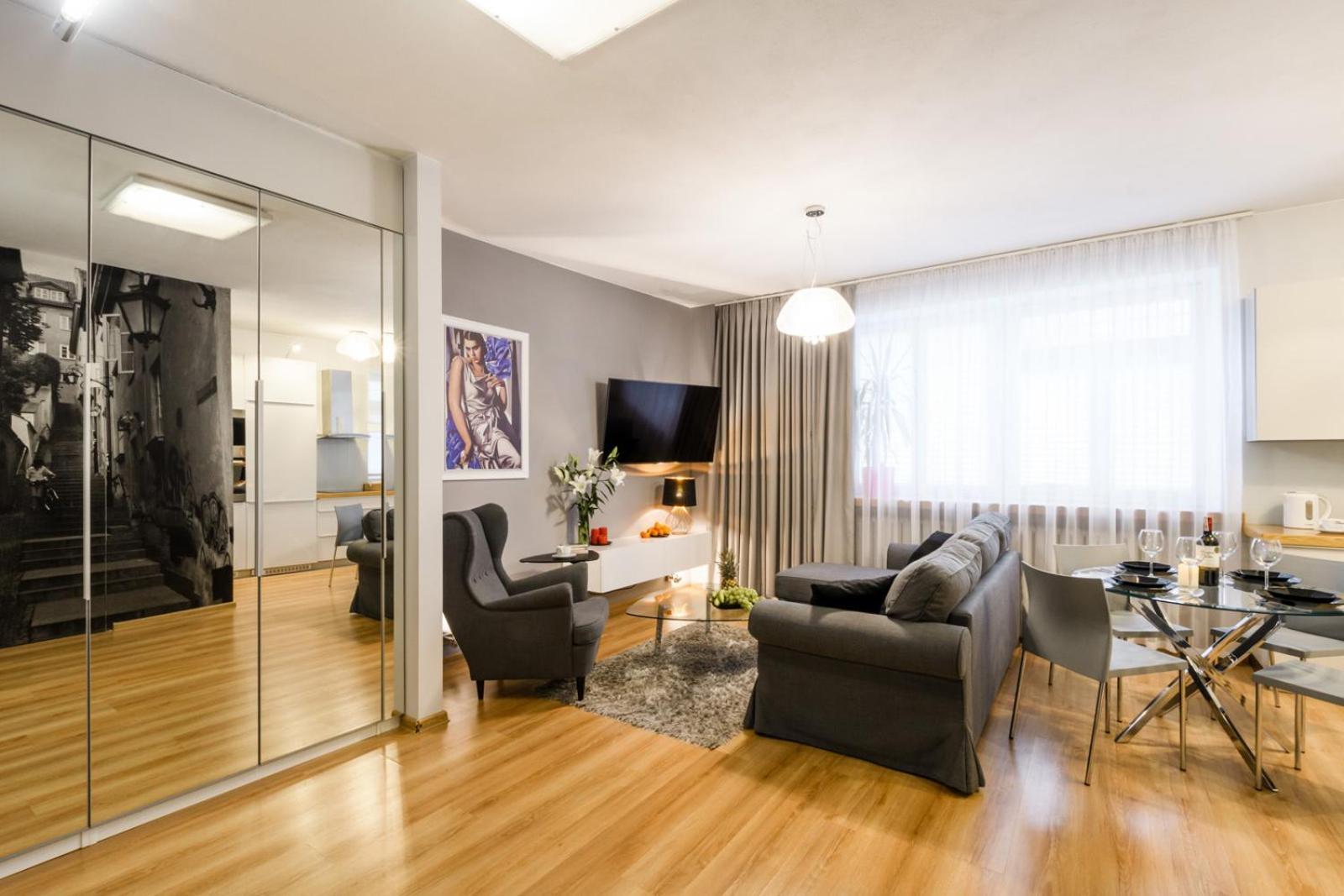 Nr 1 Europa22 Centrum Apartment Old Town Warsaw Stare Miasto Historyczna Kamienica Umiejscowiona W Zabytkowej Czesci Warszawy Obok Parku Multimedialnego I Barbakanu Parking 24H Sniadanie Opcjonaln Breakfast Optional Check In From 14 Pm Parter Ground Kültér fotó
