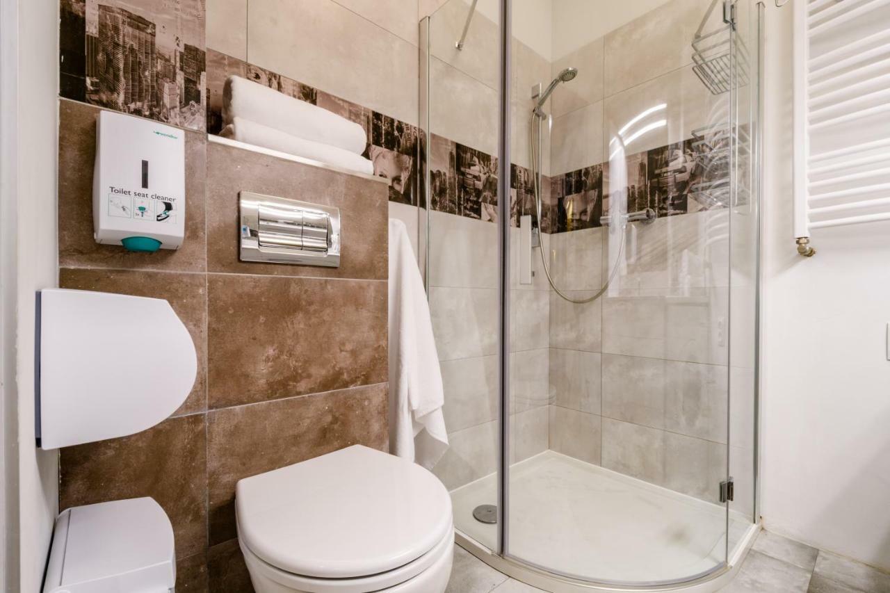 Nr 1 Europa22 Centrum Apartment Old Town Warsaw Stare Miasto Historyczna Kamienica Umiejscowiona W Zabytkowej Czesci Warszawy Obok Parku Multimedialnego I Barbakanu Parking 24H Sniadanie Opcjonaln Breakfast Optional Check In From 14 Pm Parter Ground Kültér fotó