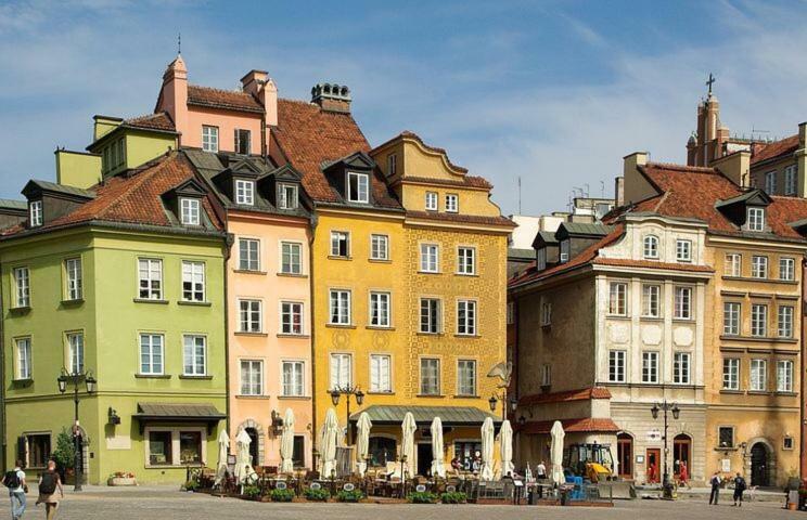 Nr 1 Europa22 Centrum Apartment Old Town Warsaw Stare Miasto Historyczna Kamienica Umiejscowiona W Zabytkowej Czesci Warszawy Obok Parku Multimedialnego I Barbakanu Parking 24H Sniadanie Opcjonaln Breakfast Optional Check In From 14 Pm Parter Ground Kültér fotó
