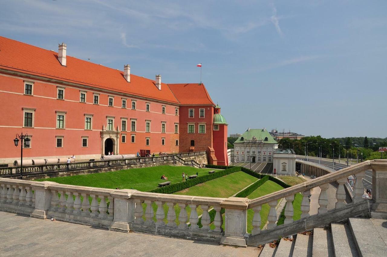 Nr 1 Europa22 Centrum Apartment Old Town Warsaw Stare Miasto Historyczna Kamienica Umiejscowiona W Zabytkowej Czesci Warszawy Obok Parku Multimedialnego I Barbakanu Parking 24H Sniadanie Opcjonaln Breakfast Optional Check In From 14 Pm Parter Ground Kültér fotó